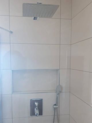 Děkujeme našim zákazníkům za fotky z realizace další nové koupelny a WC v nové dřevostavbě. Celou koupelnu jsme navrhli,...